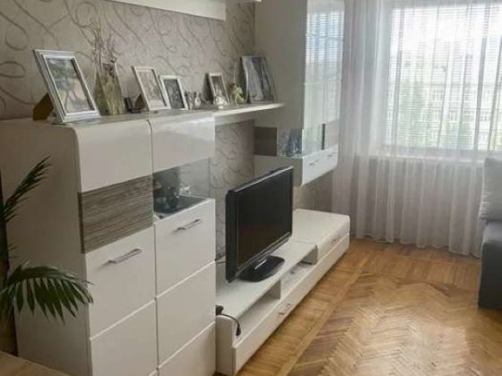 Продаж 2- к квартири Воскресенський проспект 40 Київ