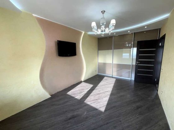 Продаж 1-к квартири вул. Милославська 2 Київ