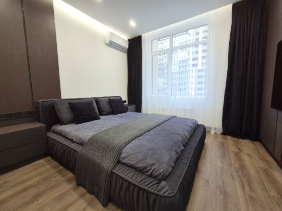 Продаж 1к квартири 44 м2 ,вул. Академіка Заболотного 148,  ЖК Кришталеві Джерела Київ