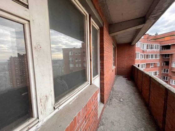 Продаж 5-кімнатного пентхауса на вул. Ахматової, 13д Киев