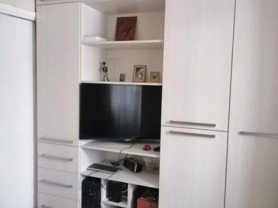 Продам 3-кімнатну квартиру біля метро *Академмістечко* Київ