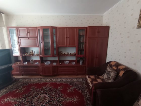 2-кімнатну квартиру на вул. Алма-Атинська, спецпроект, без комісii Киев