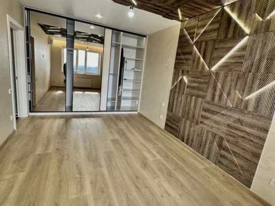 4-кімнатна квартира з ремонтом в ЖК Берестейський Киев