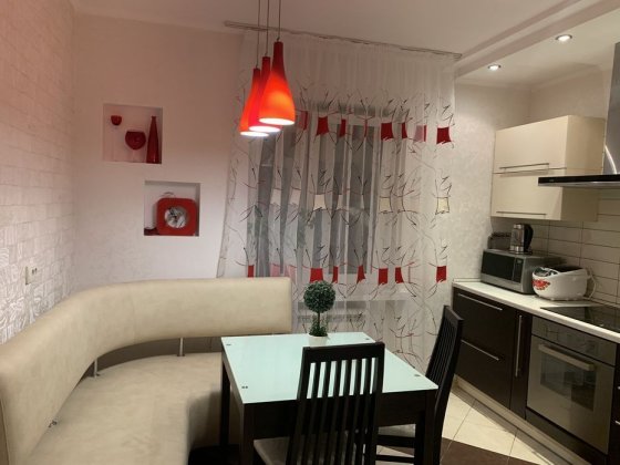 Продаж 3к квартири 88 кв. м на вул. Левка Лук'яненка 15Г Київ