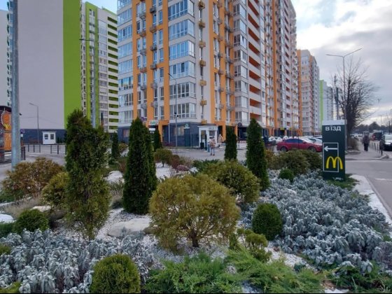 Продаж 3-к квартири вул. Бердника Олеся 1в Київ