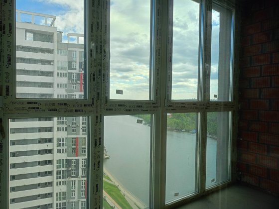 Продається видова 1-кімнатна квартира вул. Маланюка Євгена 101 Киев