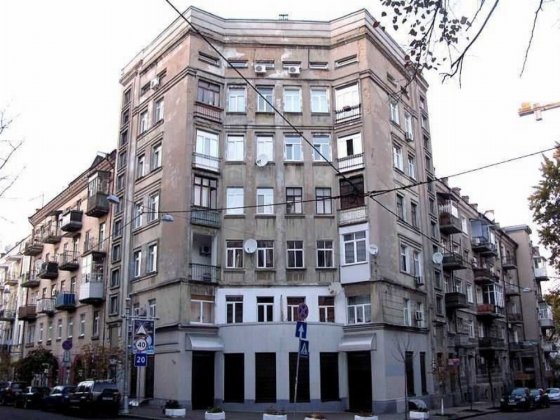 Продаж 4-х кімнатної квартири, перехрестя вул. Рейтарській та Олеся Гончара, Шевченківський р-н Киев