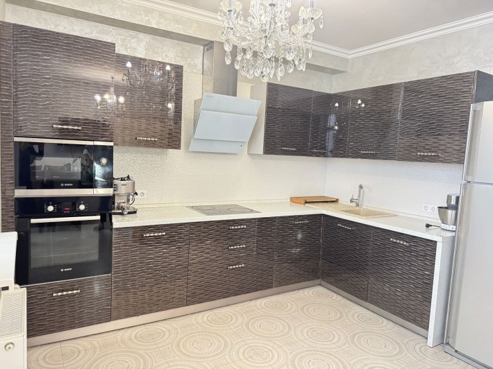 Продаж 4-х кімнатної квартири Воскресенська 14б ЖК Паркові озера - фото 1
