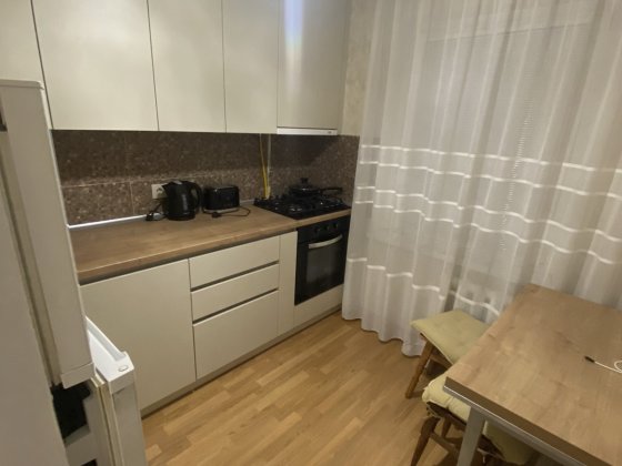 Продаж 1 кімнатної квартири з ремонтом вул.Симиренко, 24а в Святошинському районі Київ