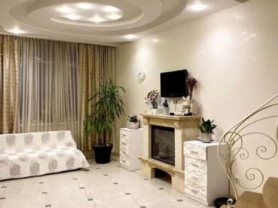 Продаж 4-к квартири вул. Гната Хоткевича 8 Киев