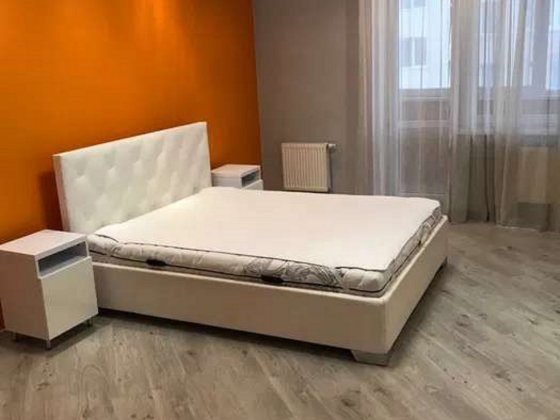 Продаж 3-кімнатної квартири Олевська вул. 5 ЖК Сосновий бір Київ