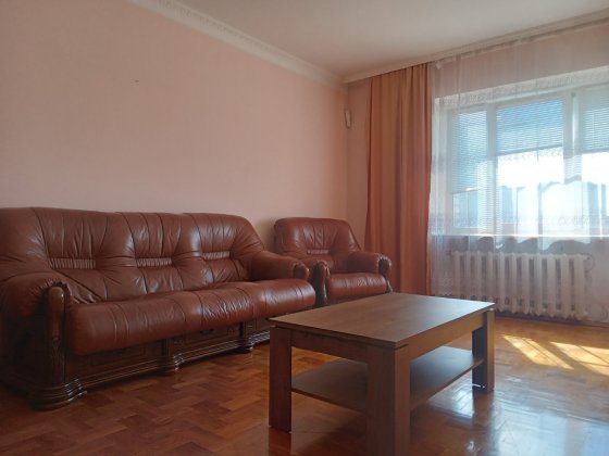 Продаж 2 кімн. квартири, вул. Ревуцького, 5, Дарницький р-н Київ