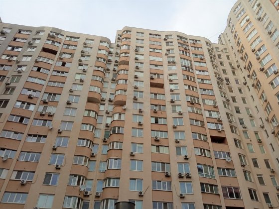 Продається дворівнева 5-кімнатна квартира по проспекту Валерія Лобановського 150 Київ