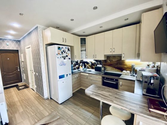 Продам 1-кімнатну квартиру по вулиці Регенераторна 4 Киев