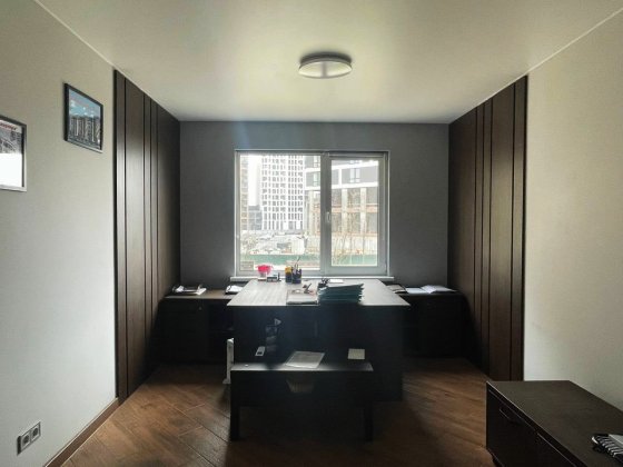 Продається 2к квартира 55 м2, Берковецька 6б поряд з трц. Київ