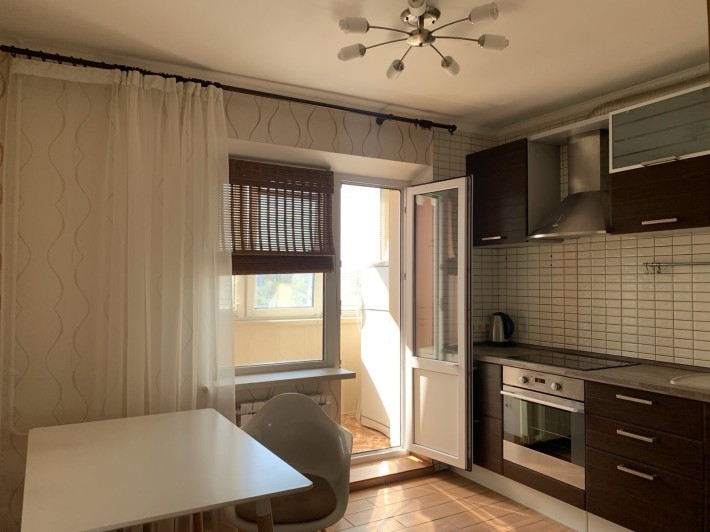Продаж 2 Кімн. по вул. Автозаводській 81, Мінський массив. - фото 1