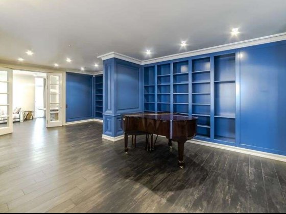 Продаж 9-к квартири вул. А.Верхогляда 16 Київ