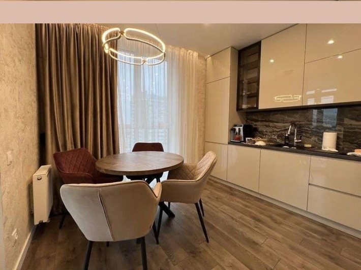 Продаж 2к квартири 78 кв. м на вул. Богданівська 7а - фото 1