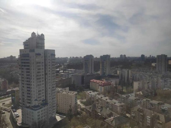 Продаж  1к. квартири вул. Кирило-Мефодіївська,10 Київ