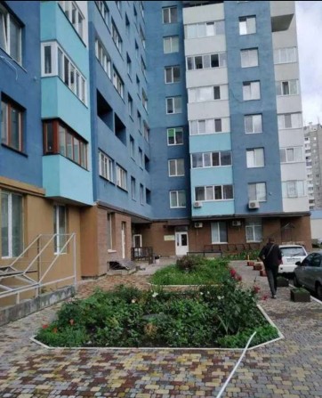 Продаж 2-к квартири вул. Драйзера 40 - фото 1