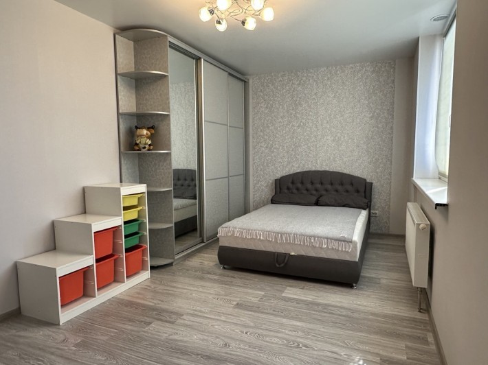 Продаж 3к квартири вул. Поправки Юрія 14, Дніпровський р-н - фото 1