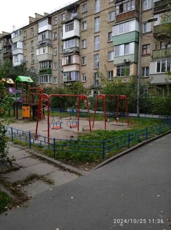 Продаю 3к+гараж на правому березі Киіва (Курінівка) вул. Кирилівська, 127 - фото 1