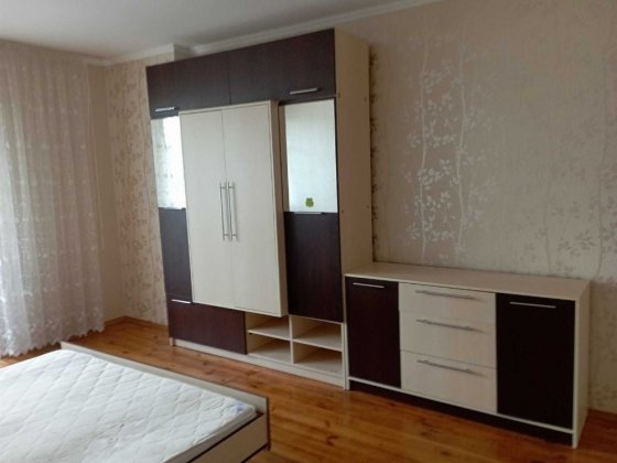 3-кімнатна квартира в новому будинку по Героїв Оборони, 10а. Київ