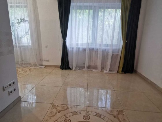 Діловий центр. Печерський узвіз, 11, м.Кловська Киев