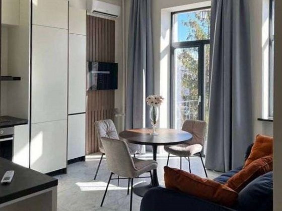 Продаж 1-к квартири Шовковична 23 Київ