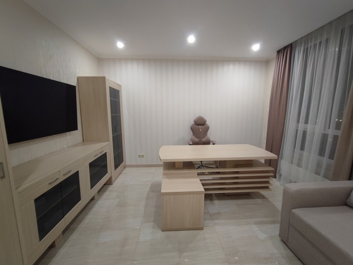 Продам 2-кімнатну квартиру в ЖК ParkLand переобладнану під офіс - фото 1