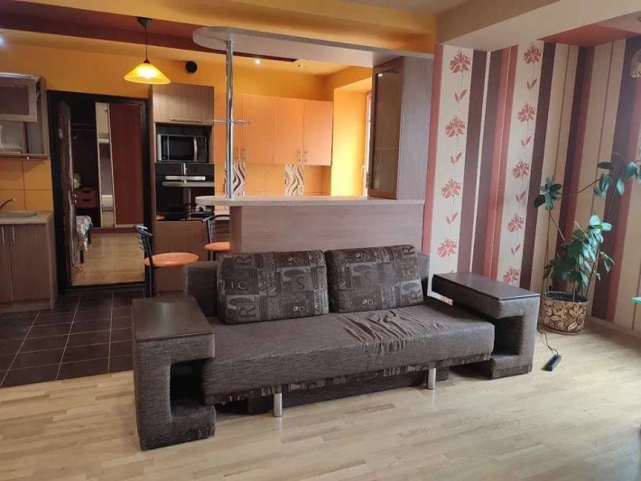 Продаж 2-к квартири вул. Макіївська 10а - фото 1