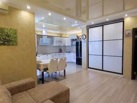 Продаеться 3к.квартира на Ревуцького,7В, Дарницький р-н Київ