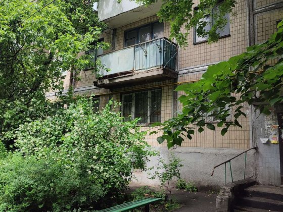 Продаж 3 кв В. Гавела, 5 біля парку Київ