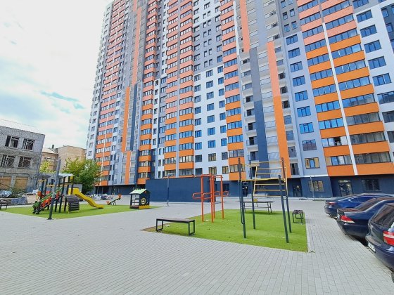 Продаж 2 кімнатної квартири в ЖК Дніпровська мрія, Соцмісто Київ