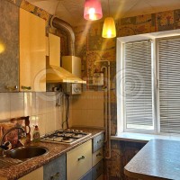 Продаж 2-х кімнатної квартири «сталінки» на Дзержинці Кривий Ріг