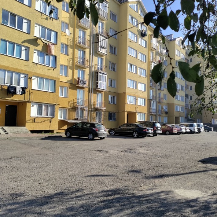 Продам 3-тну квартиру р-н Пасічна в обжитій новобудові - фото 1