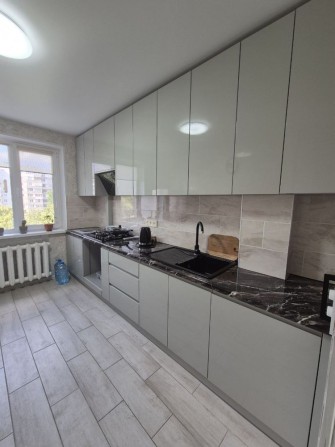 ПРОДАМ 3 кімнатну квартиру на проспекті НЕЗАЛЕЖНОСТІ - фото 1
