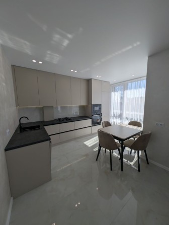 Продаж велика 1-кім в новобудові в Центрі - фото 1