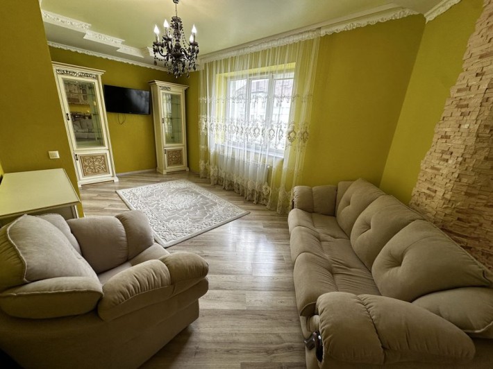 ПАСІЧНА 98м2 Продаж 2 кімнатна квартира + кухня студія ввл. Федьковича - фото 1