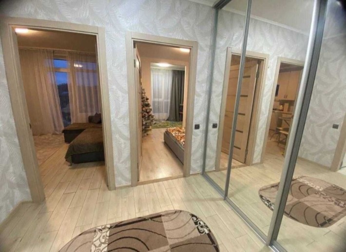 Продам Євро 2 Кімнатну Квартиру - фото 1