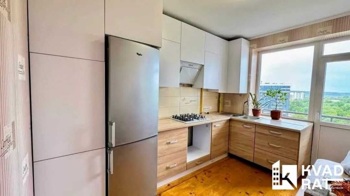 Продаж найдешевшої однокімної з ремонтом ! Спокійний район - фото 1