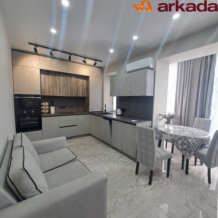 Укомплектована1 кім. квартира в центрі міста 3 поверх, 45 м2 - фото 1