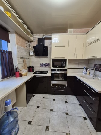 Продам чудову квартиру - фото 1