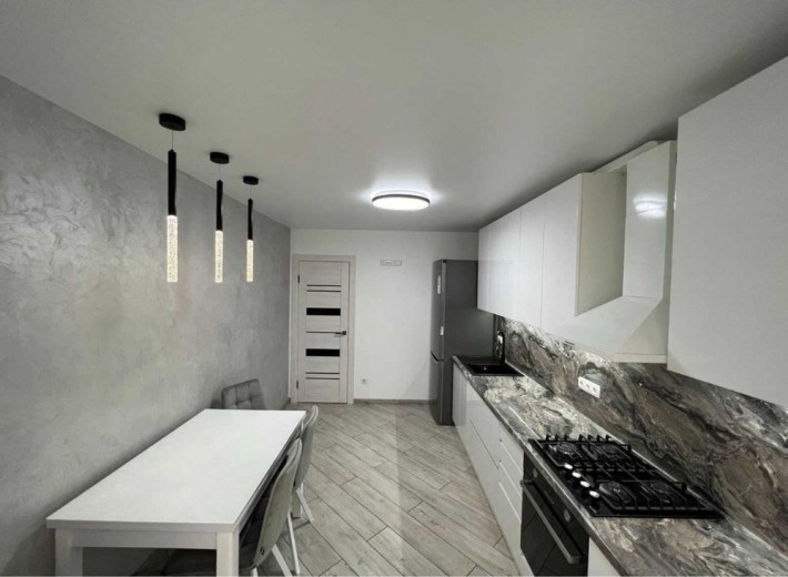 Продам 2к з новим ремонтом в Бучі - фото 1