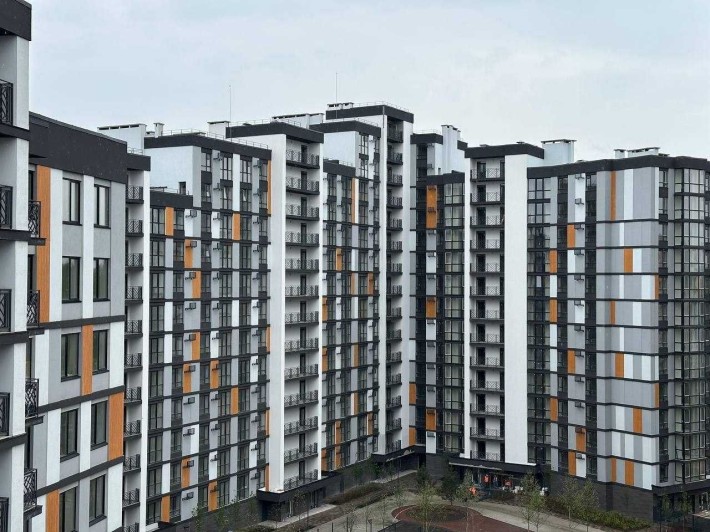 Продам 2-кімнатну квартиру у центрі Вишневого без комісії - фото 1