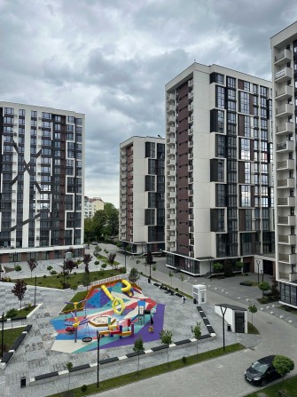 1.5 кімнатна квартира з дизайнерським ремонтом у ЖК "Manhattan" - фото 1