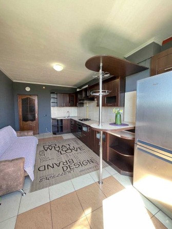 Продаж Квартира з ремонтом і меблями біля Парку та Озера 54м2 6 поверх - фото 1