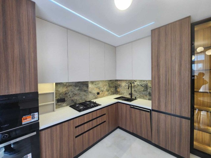 Продам стильну 2 кім квартиру в ЖК Фемілі Плаза - фото 1