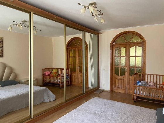 Продам 4к кв. Мирный Луганськ