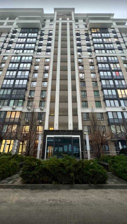 Продам 1к квартиру+кухня вітальня 19м2 в ЖК Центральний,З РЕМОНТОМ! - фото 1